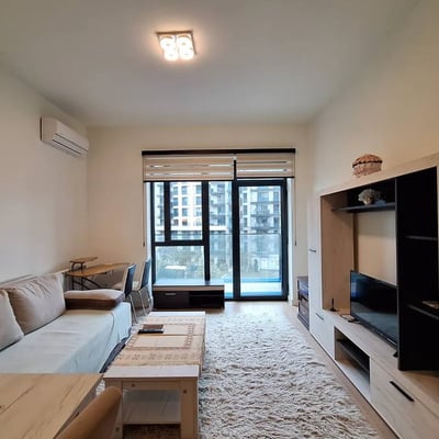 Miete einer stilvollen 2-Zimmer-Wohnung, 53 m², im Wohnkomplex BW Scala, Belgrad, Serbien
